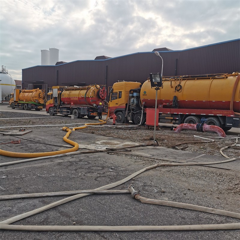 沙湖原种场污水池清理