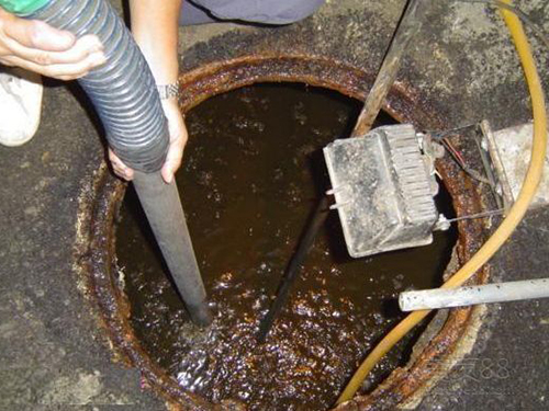 沙湖原种场隔油池清理